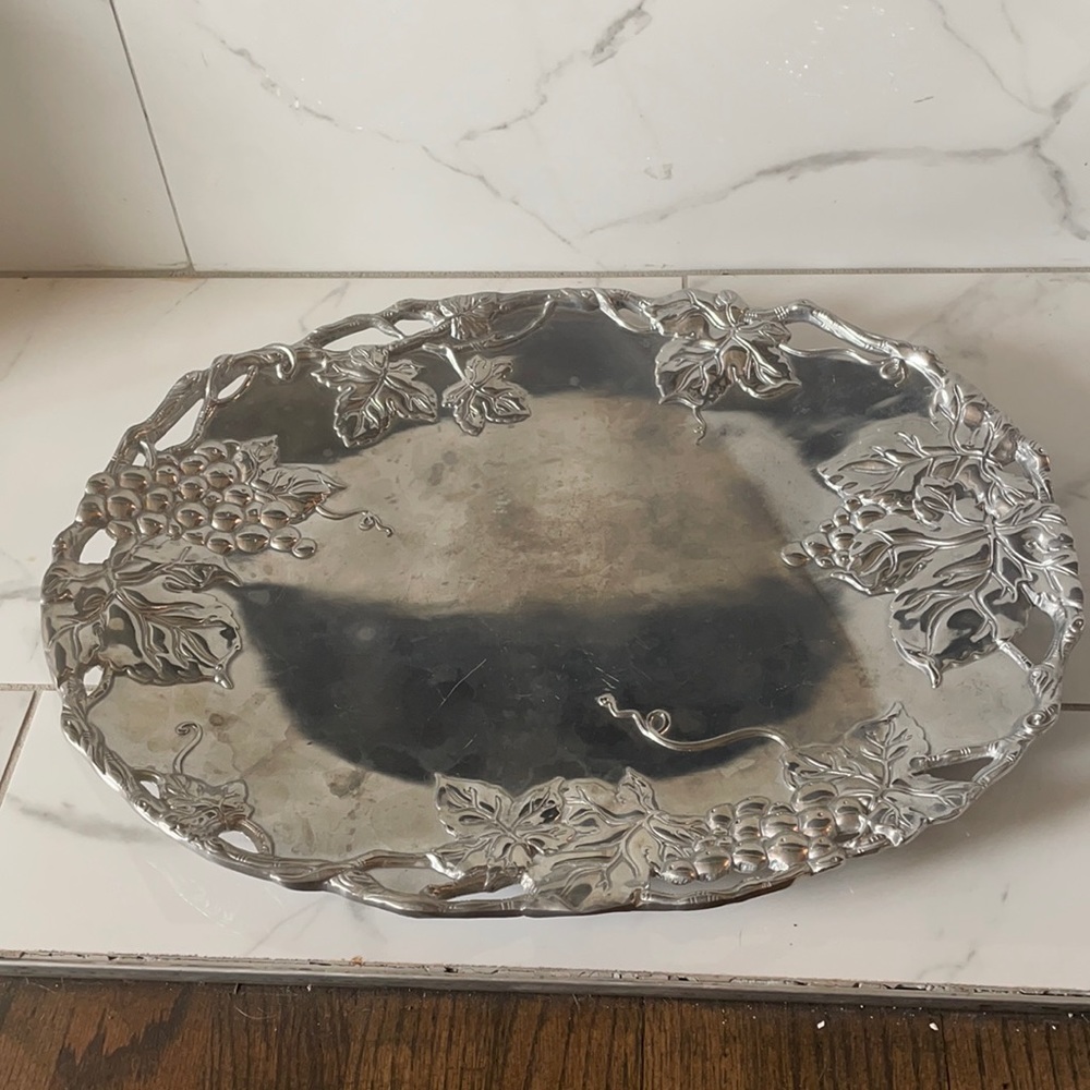 Arthur court oval tray